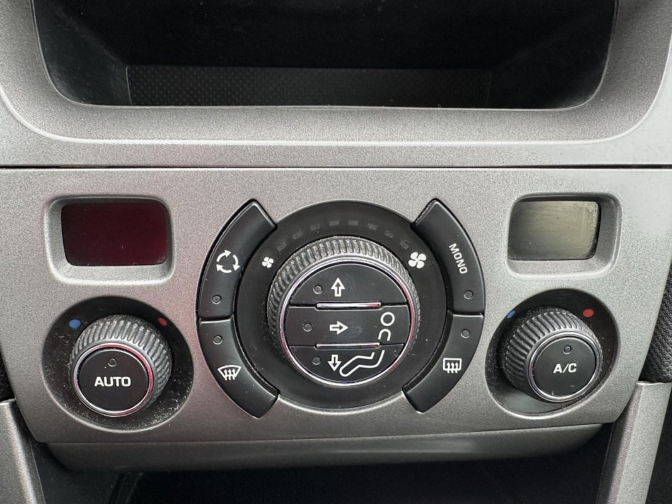 Peugeot 308 1.6 VTI 
