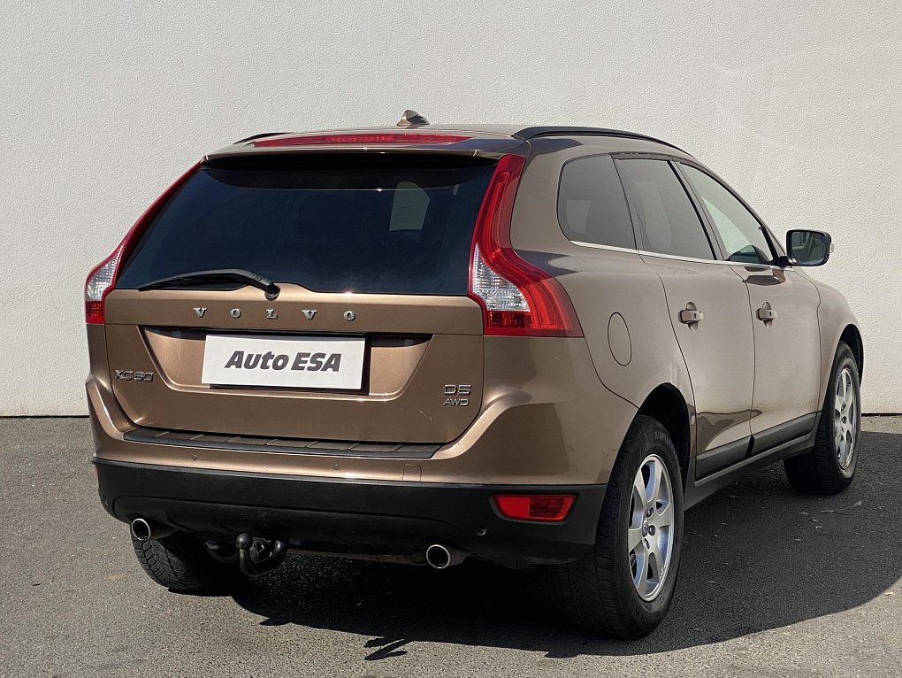 Volvo XC60 2.4 D5 Momentum AWD