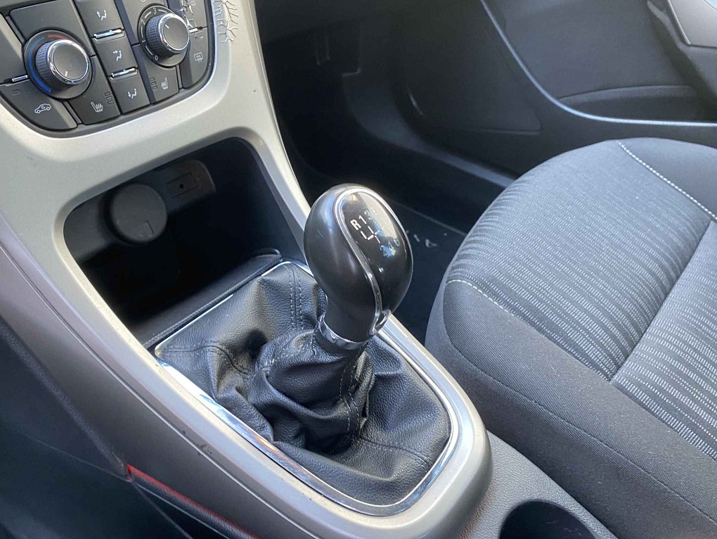 Opel Astra 1.4T 