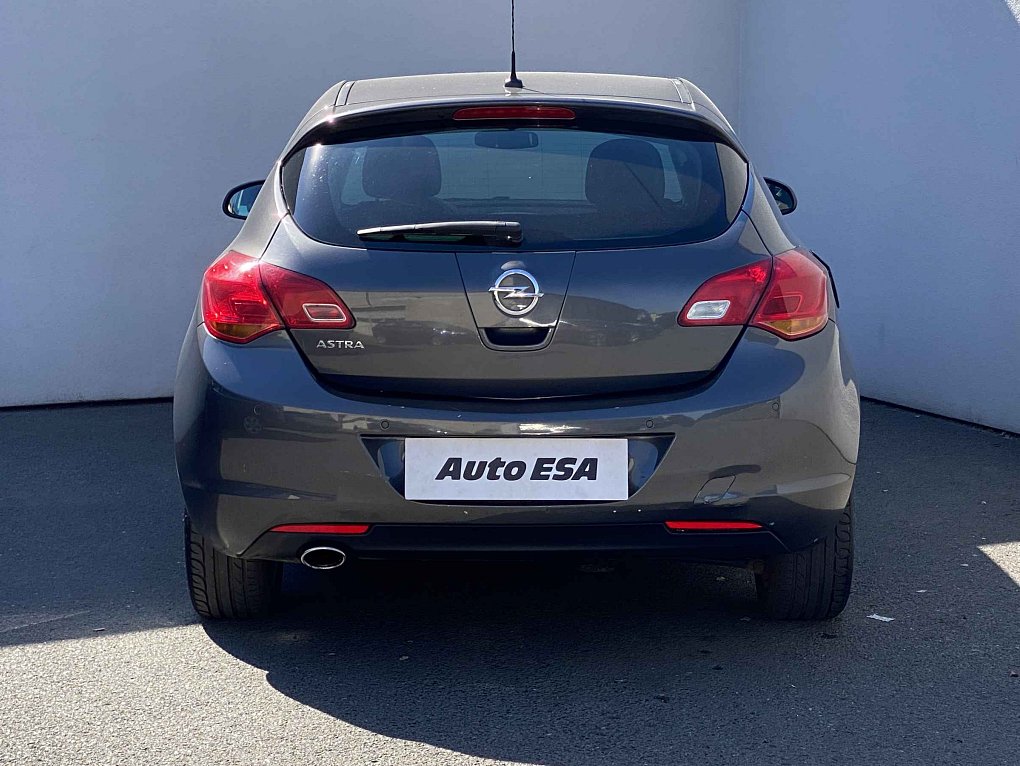Opel Astra 1.4T 