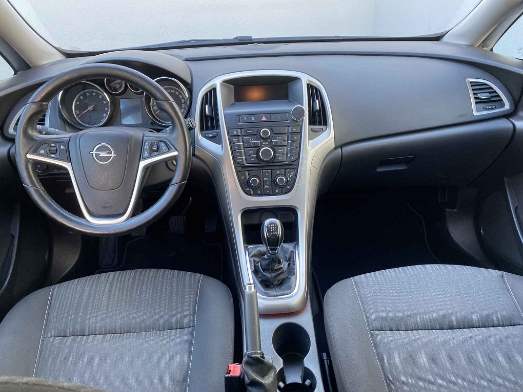 Opel Astra 1.4T 