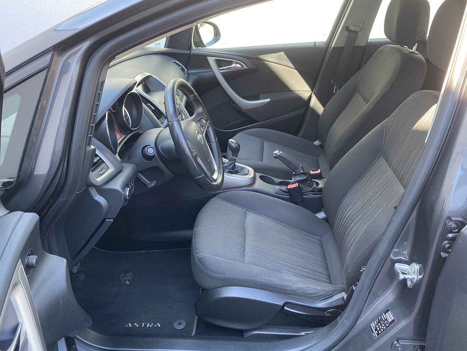 Opel Astra 1.4T 