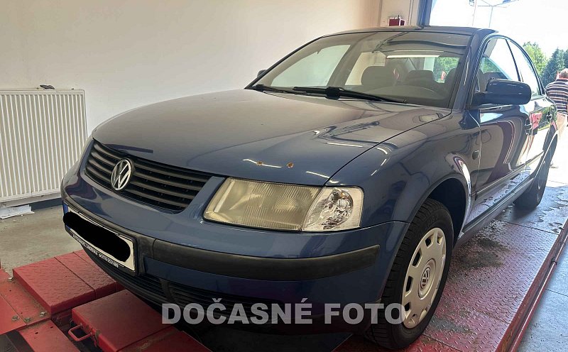 Volkswagen Passat 1.6 i 