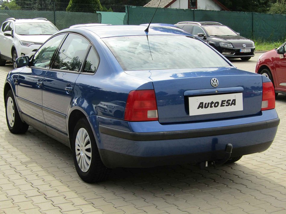 Volkswagen Passat 1.6 i 