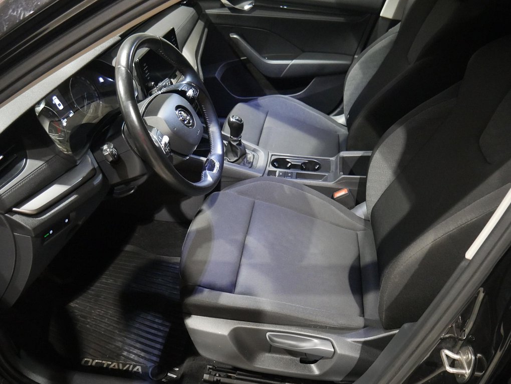 Škoda Octavia IV 2.0 TDi 