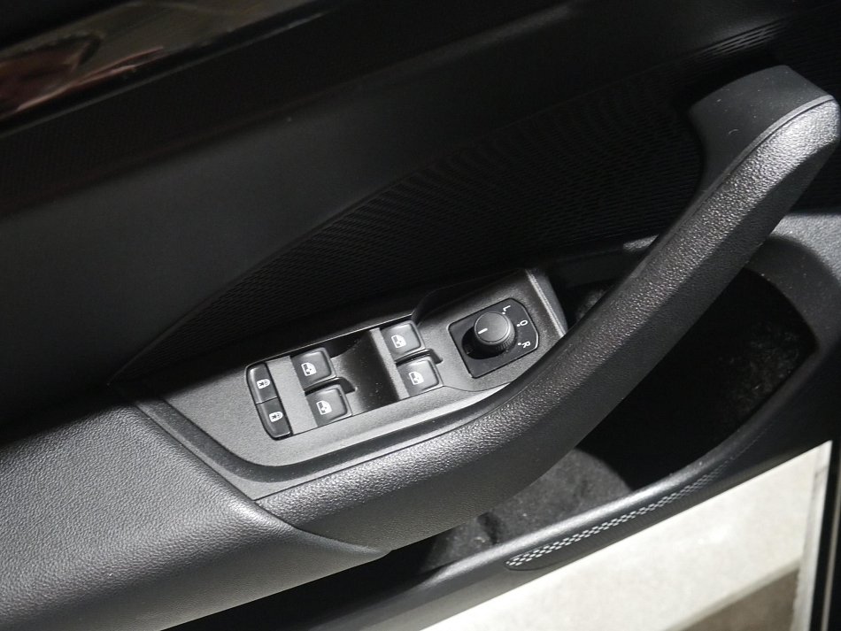 Škoda Octavia IV 2.0 TDi 