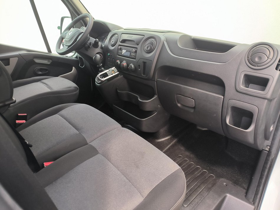 Renault Master 2.3dCi  L2H2 DÍLNA