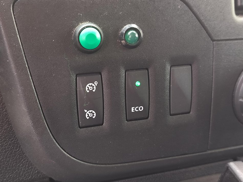 Renault Master 2.3dCi  L2H2 DÍLNA