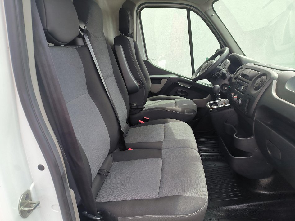 Renault Master 2.3dCi  L2H2 DÍLNA