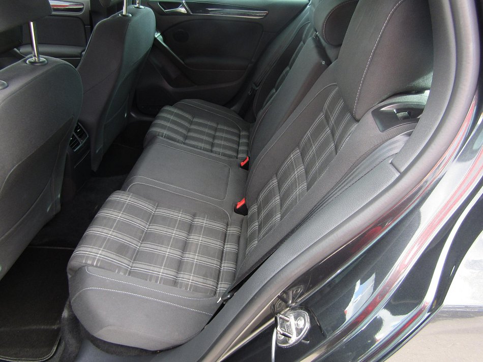 Volkswagen Golf 2.0TDi 