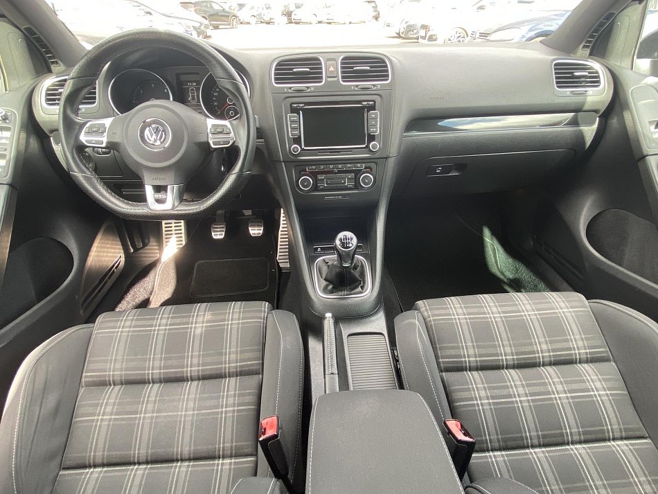 Volkswagen Golf 2.0TDi 