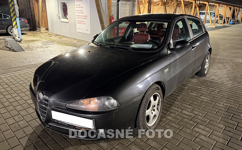 Alfa Romeo 147 1.9 JTD Distinctive