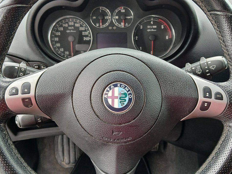 Alfa Romeo 147 1.9 JTD Distinctive