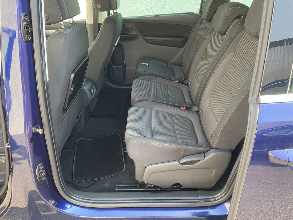 Volkswagen Sharan 2.0 TDi Comfortline 7míst