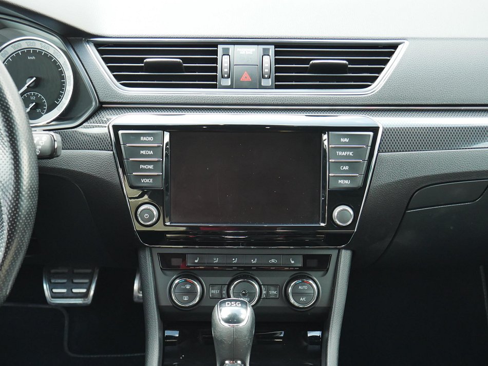 Škoda Superb III 2.0 TSi SportLine