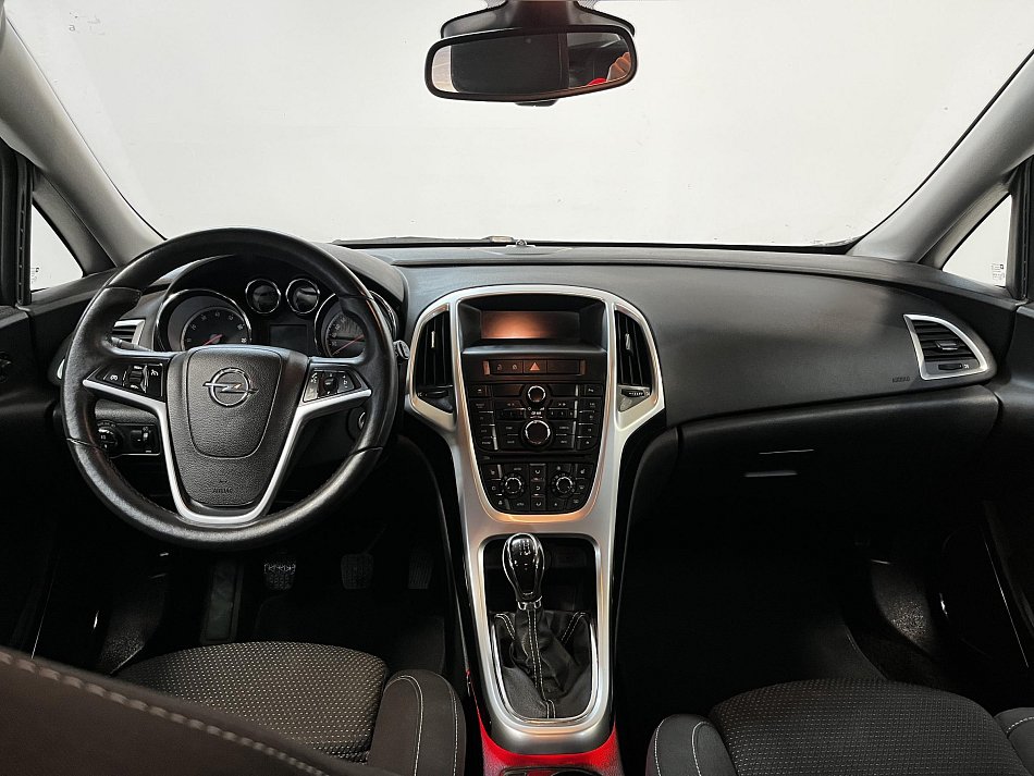 Opel Astra 1.6T Sport