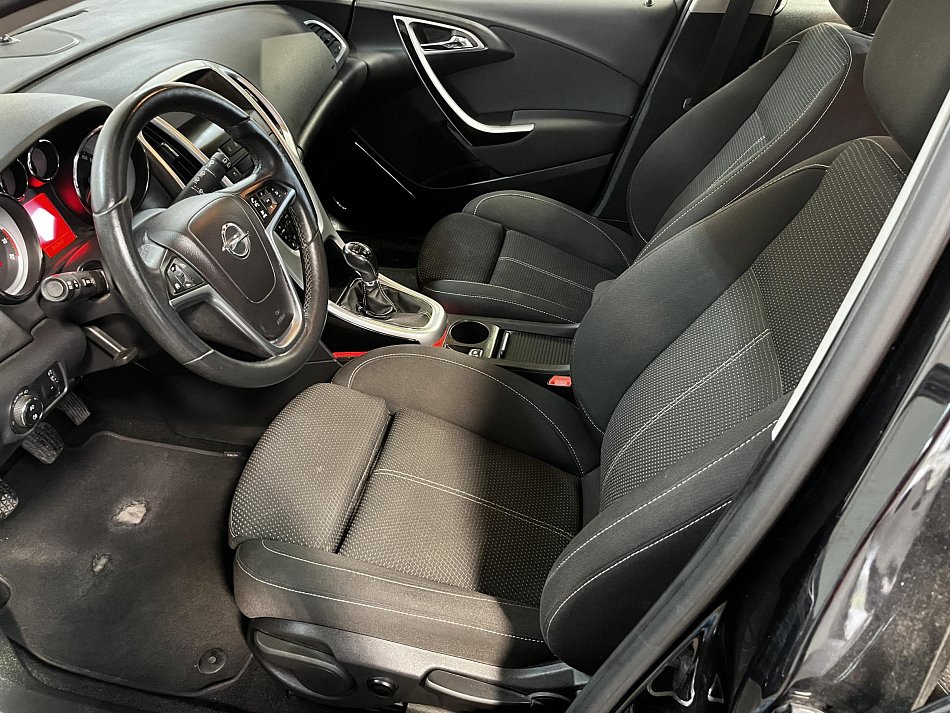 Opel Astra 1.6T Sport