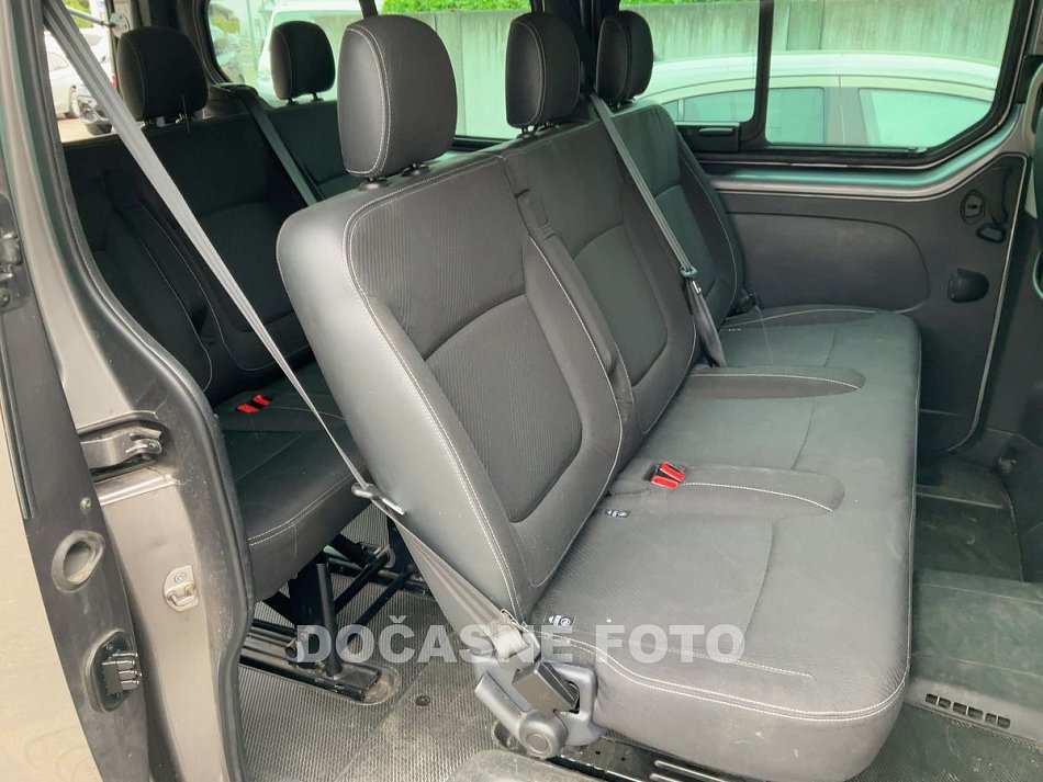 Nissan NV300 1.6dCi  L2H1 8míst