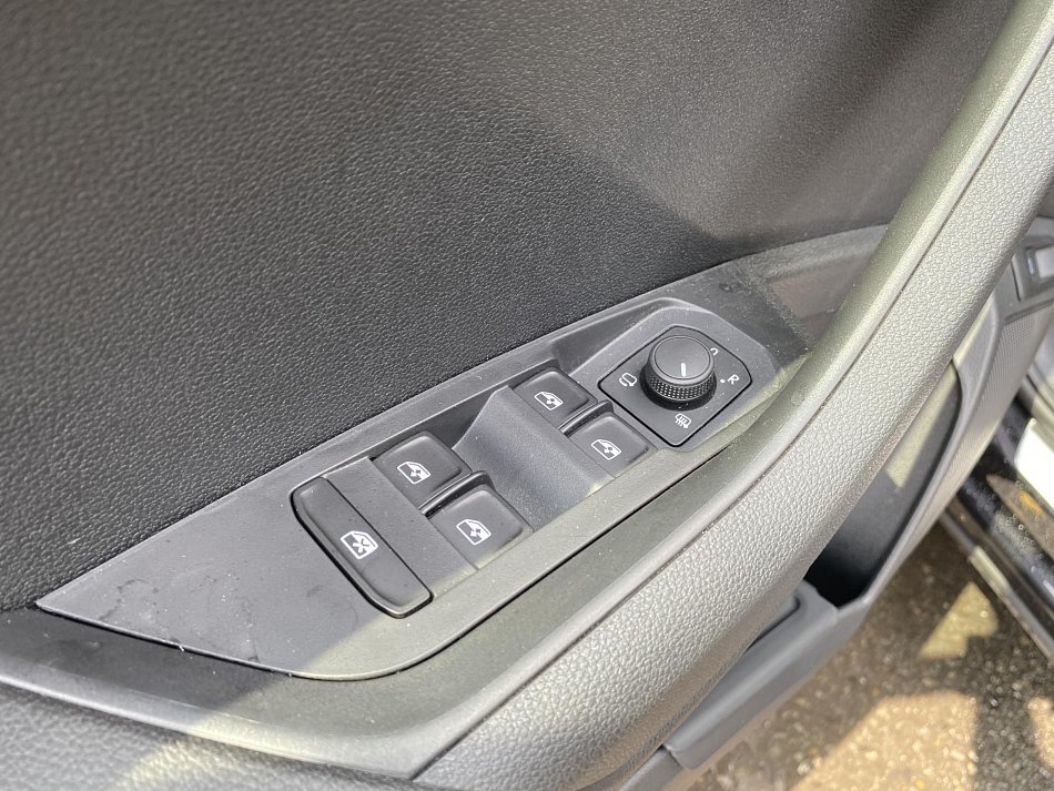 Škoda Karoq 1.5 TSi SportLine