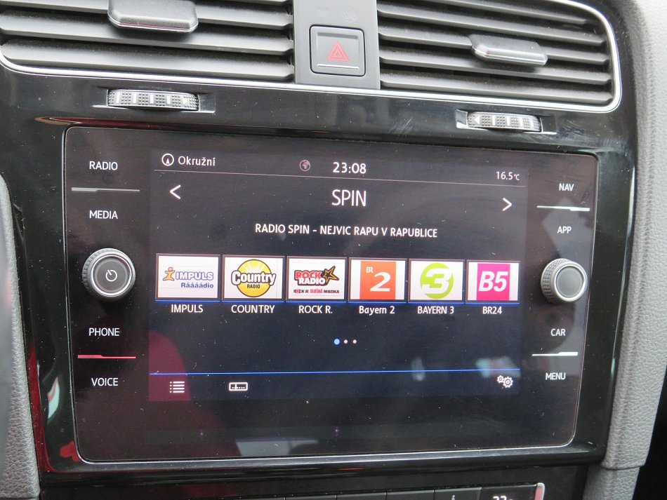 Volkswagen Golf 2.0 TDi 