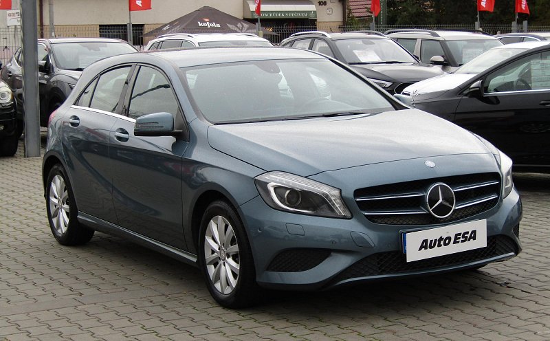 Mercedes-Benz Třída A 1.6i  A180