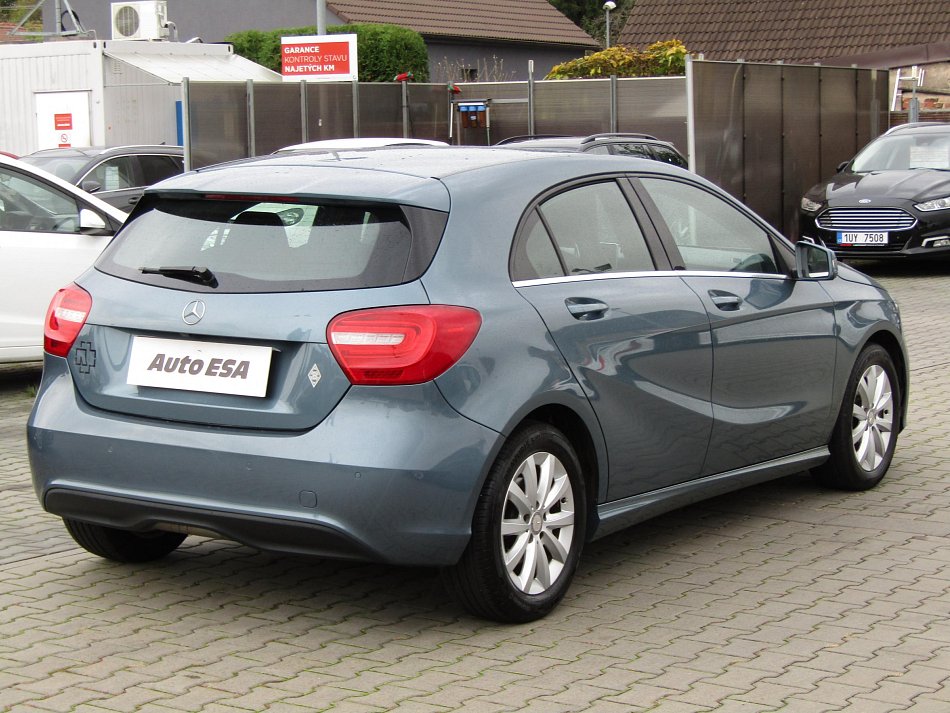 Mercedes-Benz Třída A 1.6i  A180