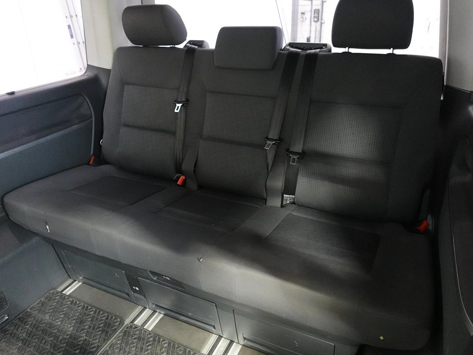 Volkswagen Multivan 2.5TDi 