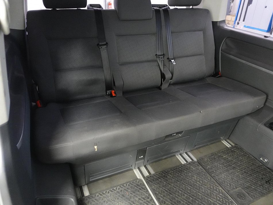 Volkswagen Multivan 2.5TDi 