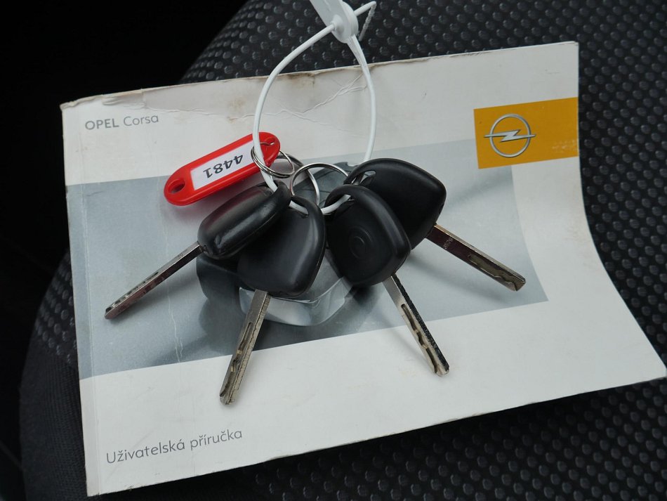 Opel Corsa 1.2i 