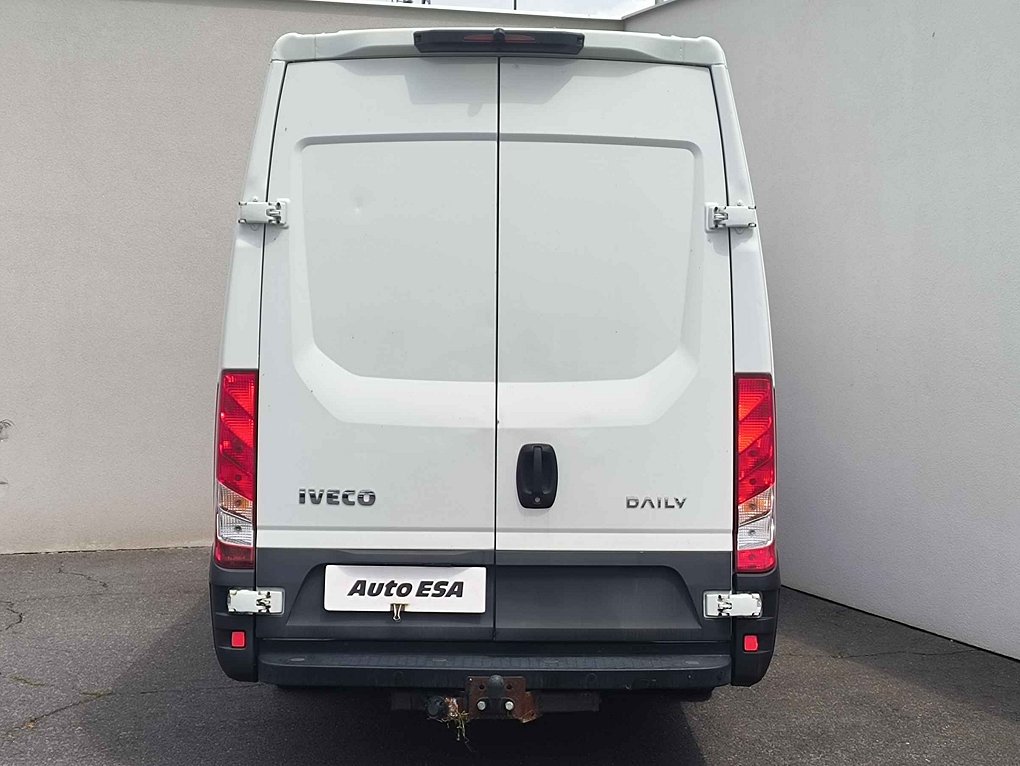 Iveco Daily 2.3D  35S16 L4
