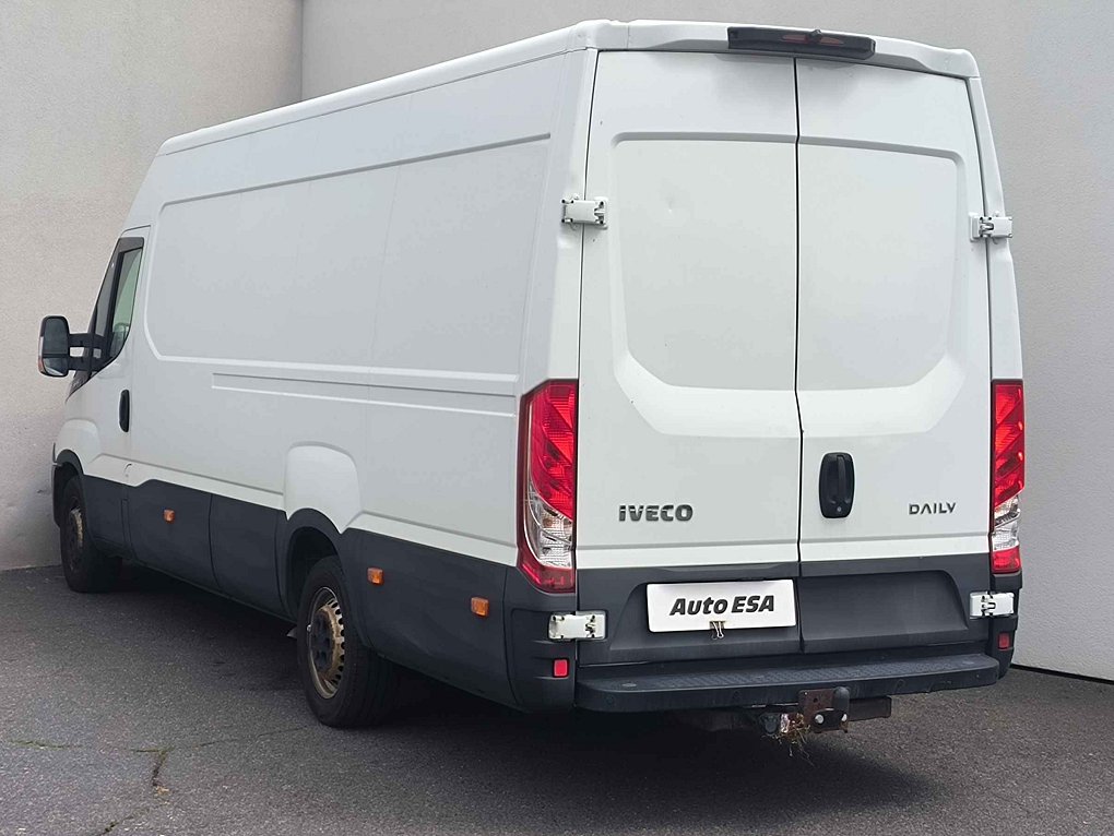 Iveco Daily 2.3D  35S16 L4
