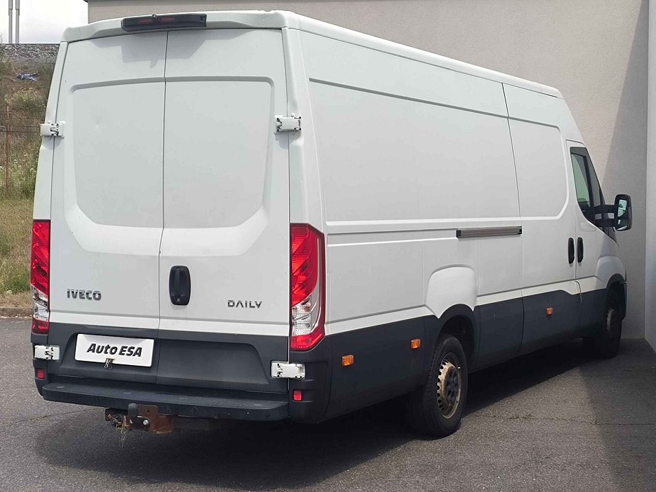 Iveco Daily 2.3D  35S16 L4