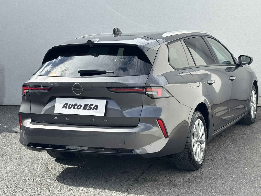 Opel Astra 1.2T Elegance