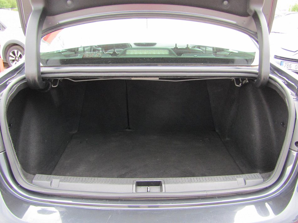 Renault Fluence 1.6i 