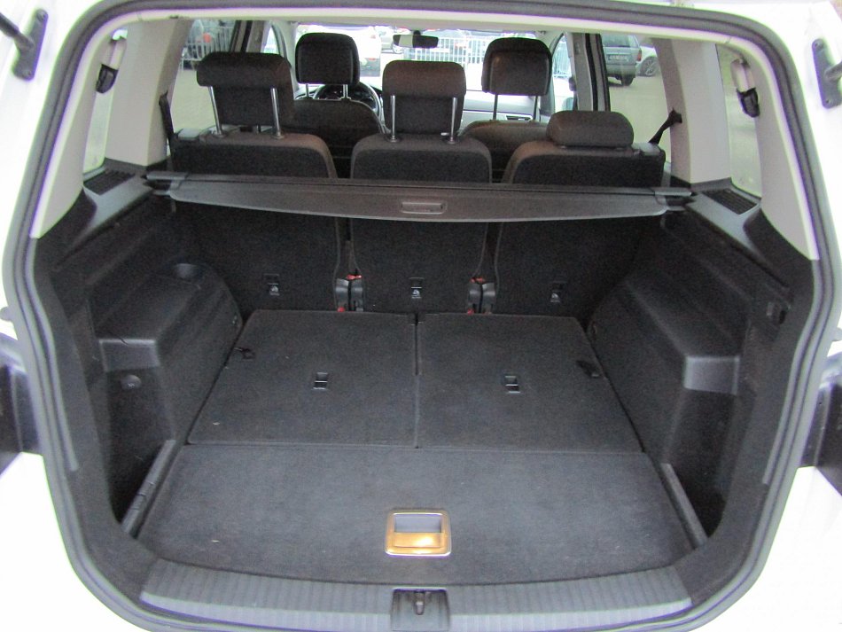 Volkswagen Touran 2.0TDi 
