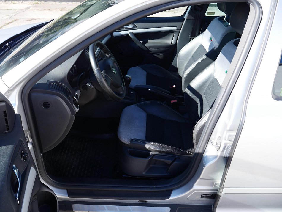 Škoda Octavia II 2.0 TDi RS