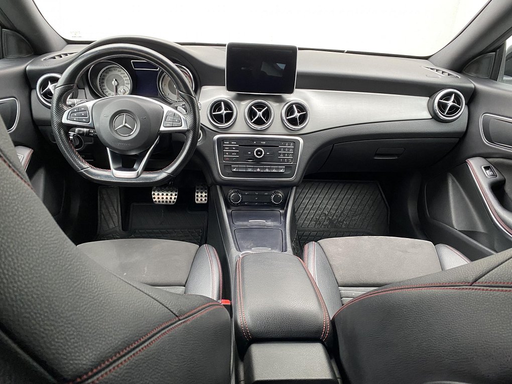 Mercedes-Benz CLA 2.2 CDi  200d