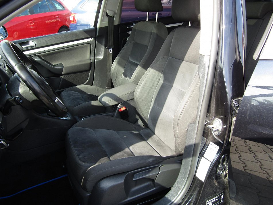 Volkswagen Golf 2.0 TDi 