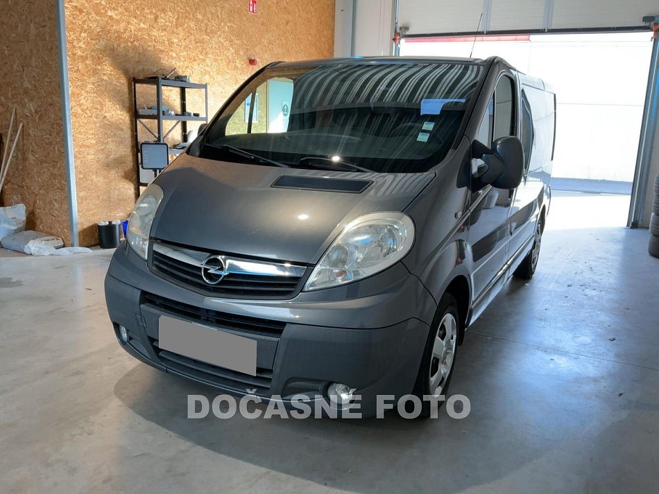Opel Vivaro 2.0CDTi  5míst