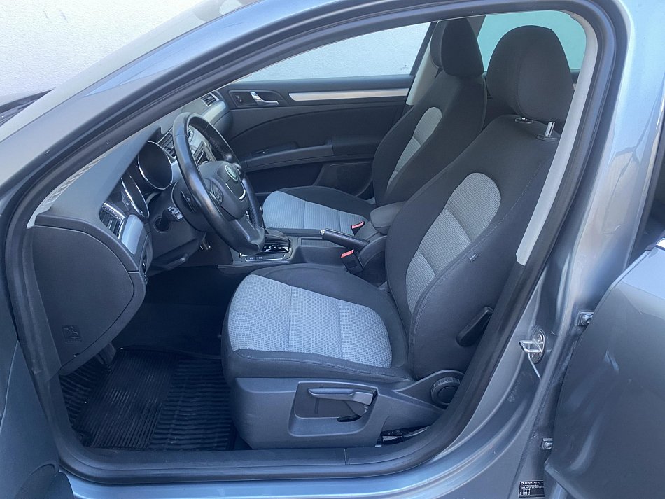 Škoda Superb II 2.0 TSi Ambition