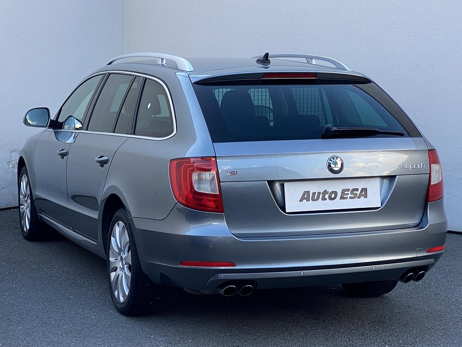 Škoda Superb II 2.0 TSi Ambition