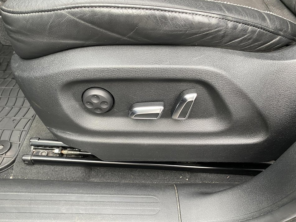 Audi Q5 2.0 TDi S-line quattro