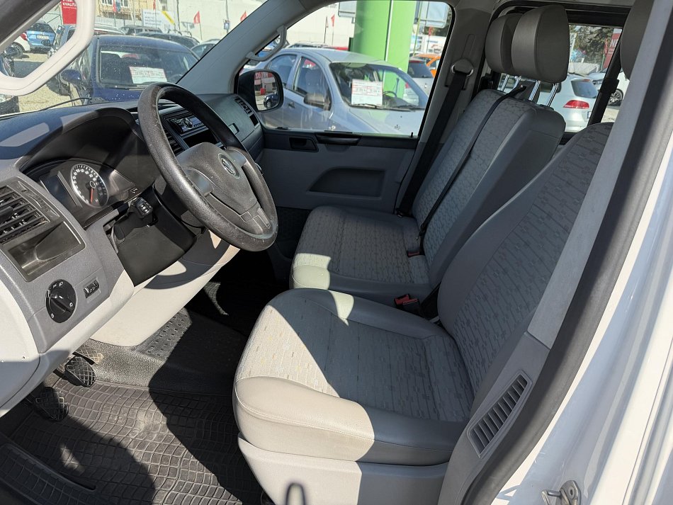 Volkswagen Transporter 2.0TDi  L2 9míst