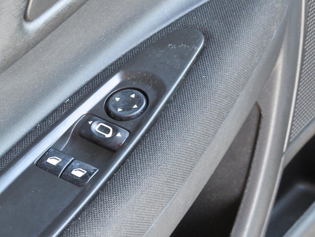 Citroën C4 1.4i 
