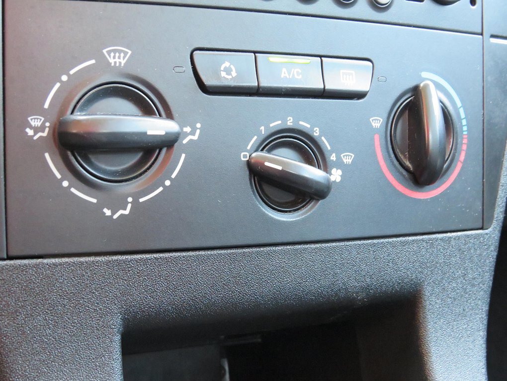 Citroën C4 1.4i 