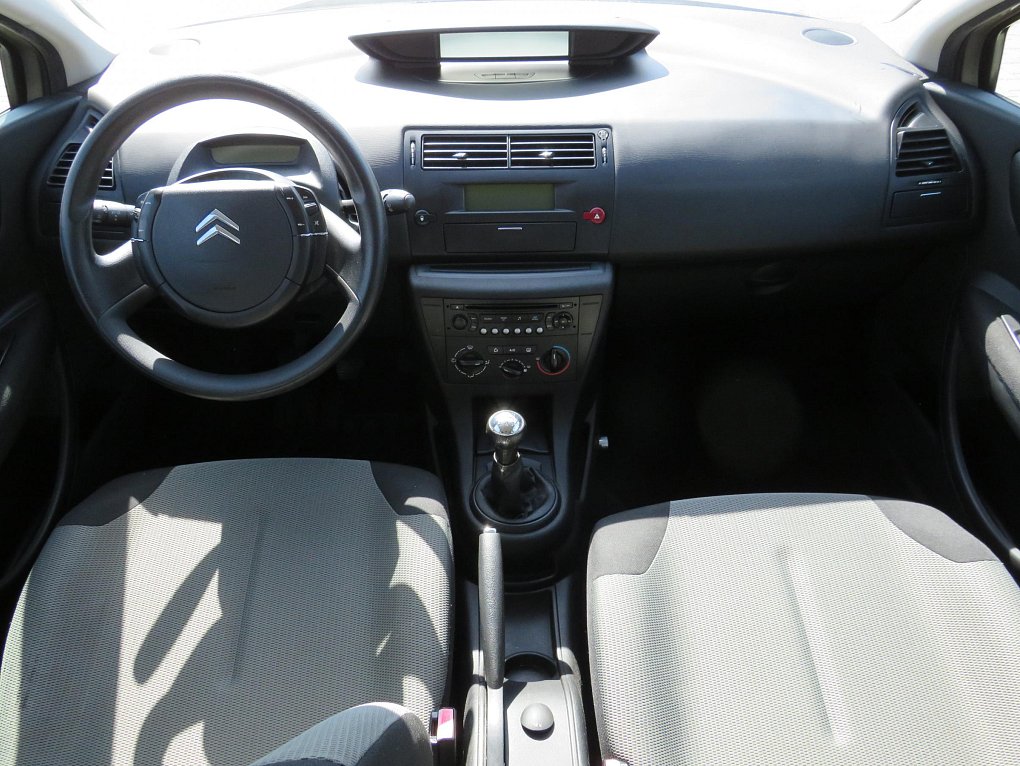 Citroën C4 1.4i 