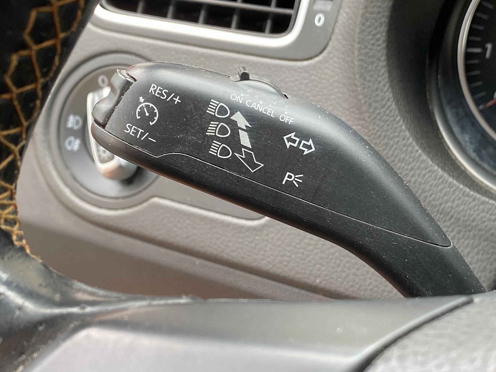 Volkswagen Polo 1.2 TSi CROSS