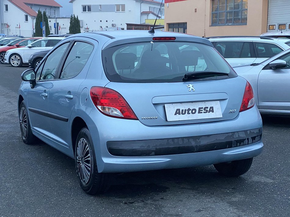 Peugeot 207 1.4 i 