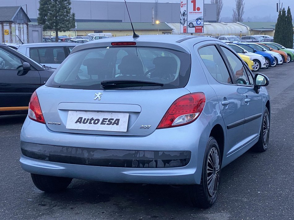 Peugeot 207 1.4 i 