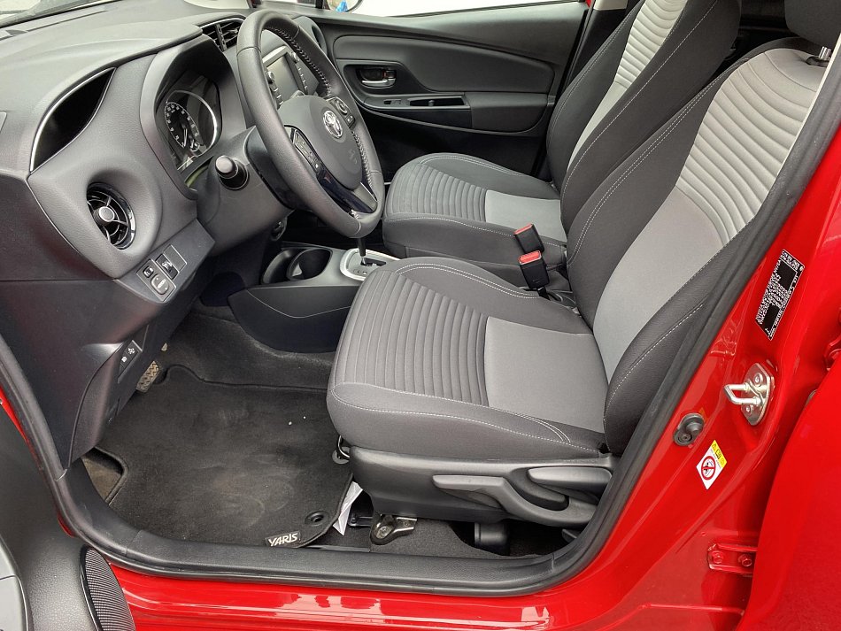 Toyota Yaris 1.5 b - Hybrid 